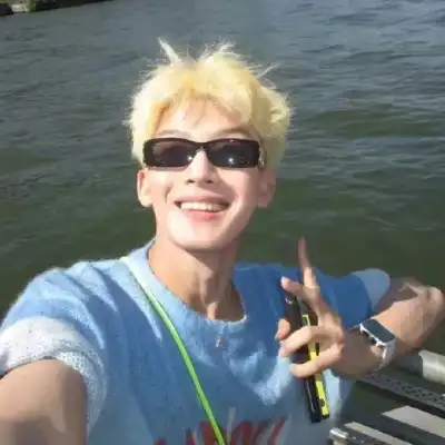 雍恨云 雍恨云